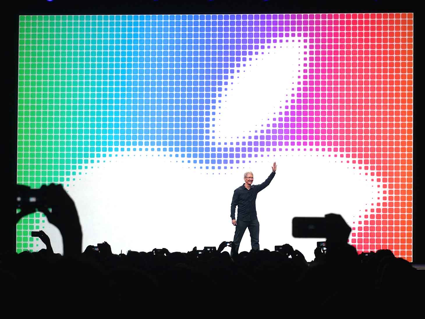 WWDC2014の基調講演、開始前はこんな感じで行列に並びます