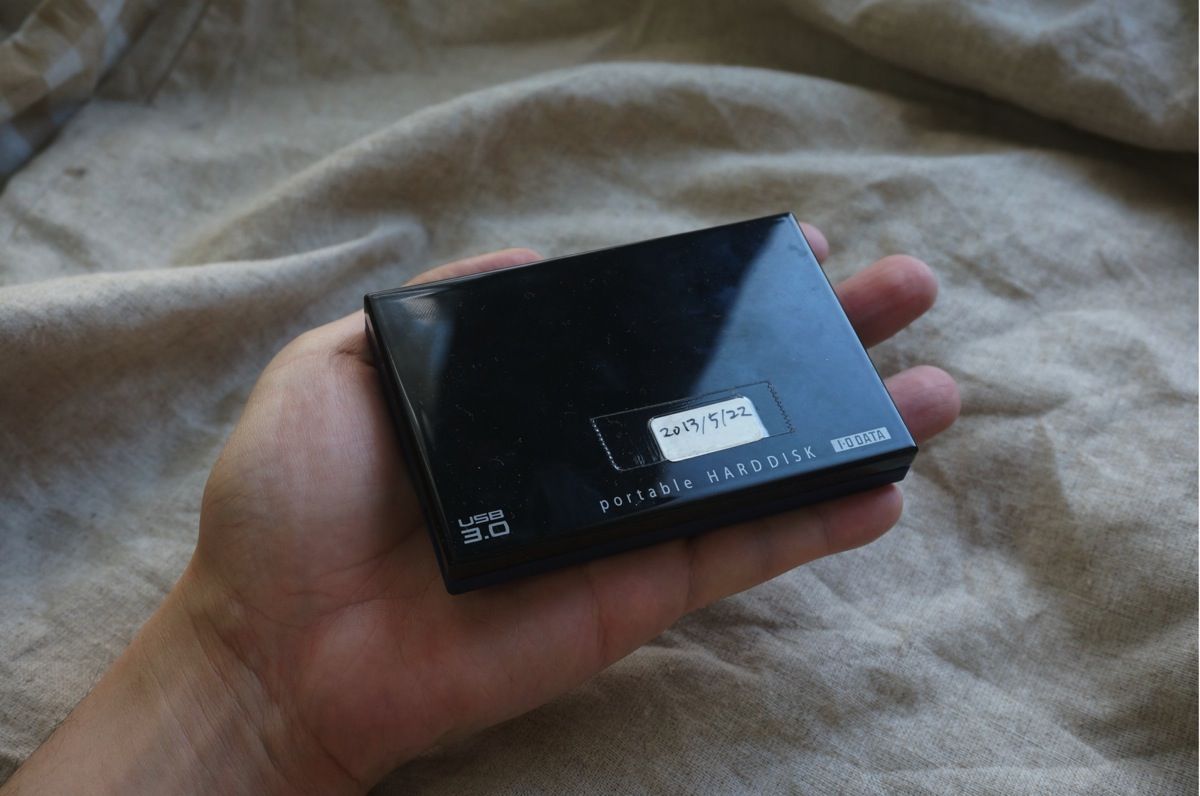 軽くて速くて安い！USB3.0対応の外付けポータブルハードディスク。Macでも使える！